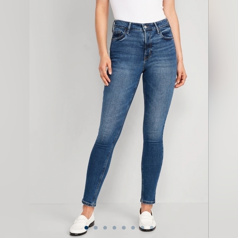 Nwot OLD NAVY Super Skinny Jeans Dark wash 4